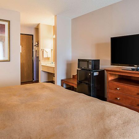 Rodeway Inn Huntington Extérieur photo