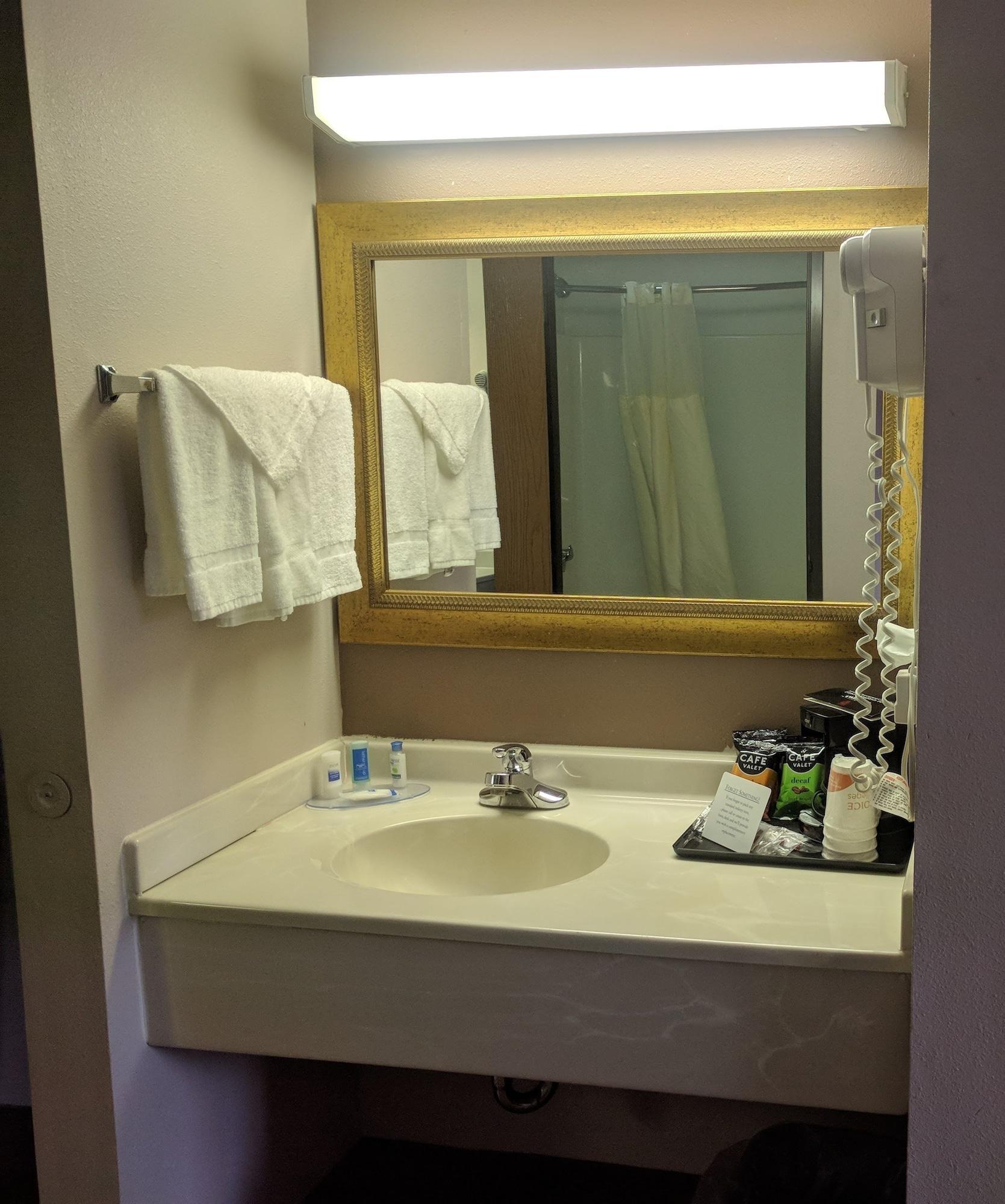 Rodeway Inn Huntington Extérieur photo