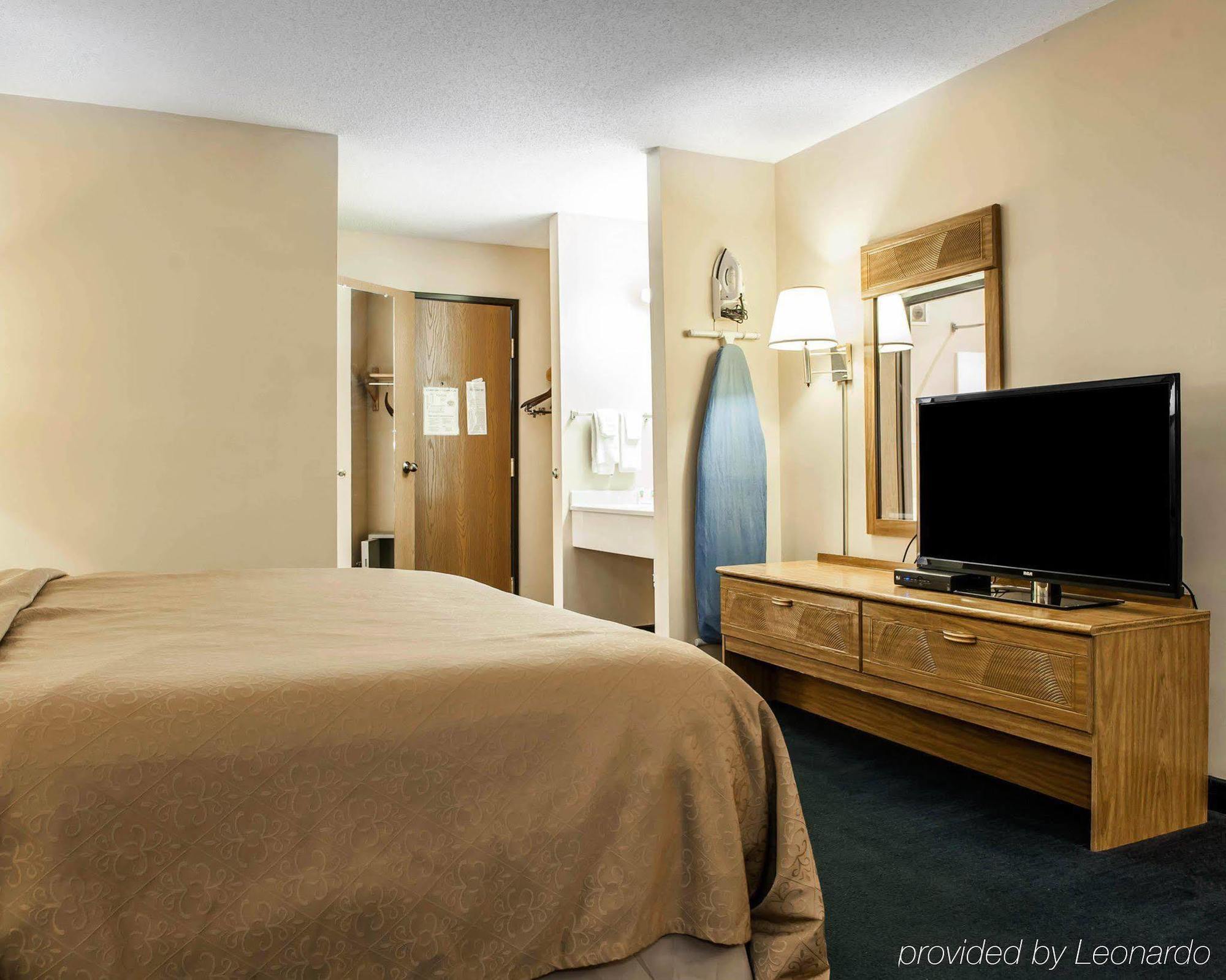 Rodeway Inn Huntington Extérieur photo
