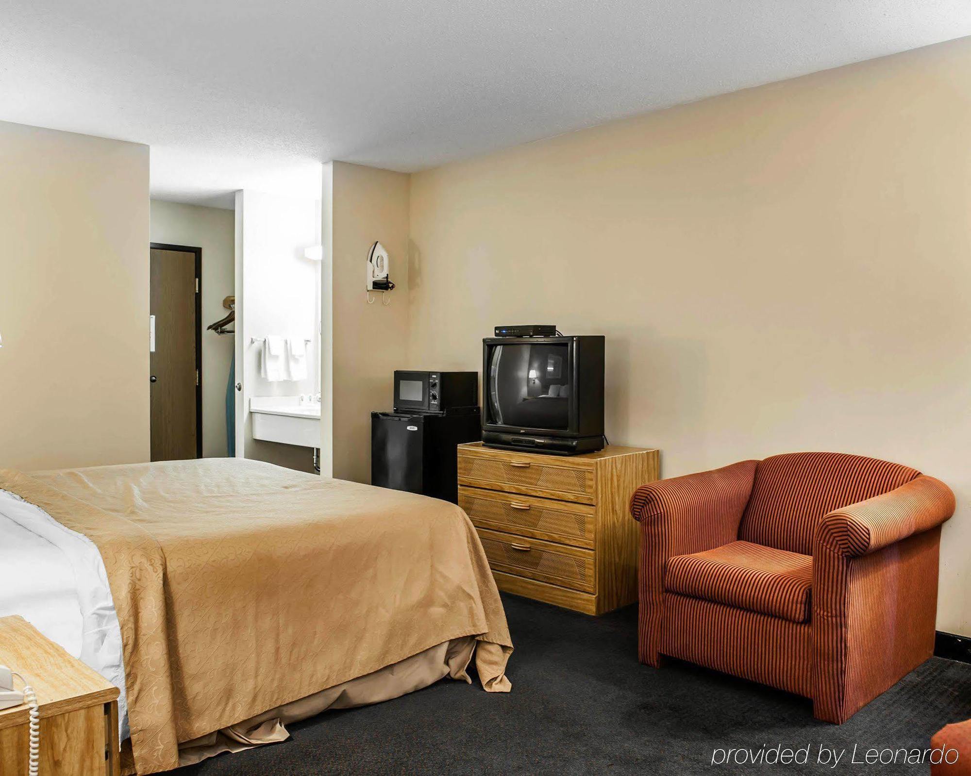Rodeway Inn Huntington Extérieur photo