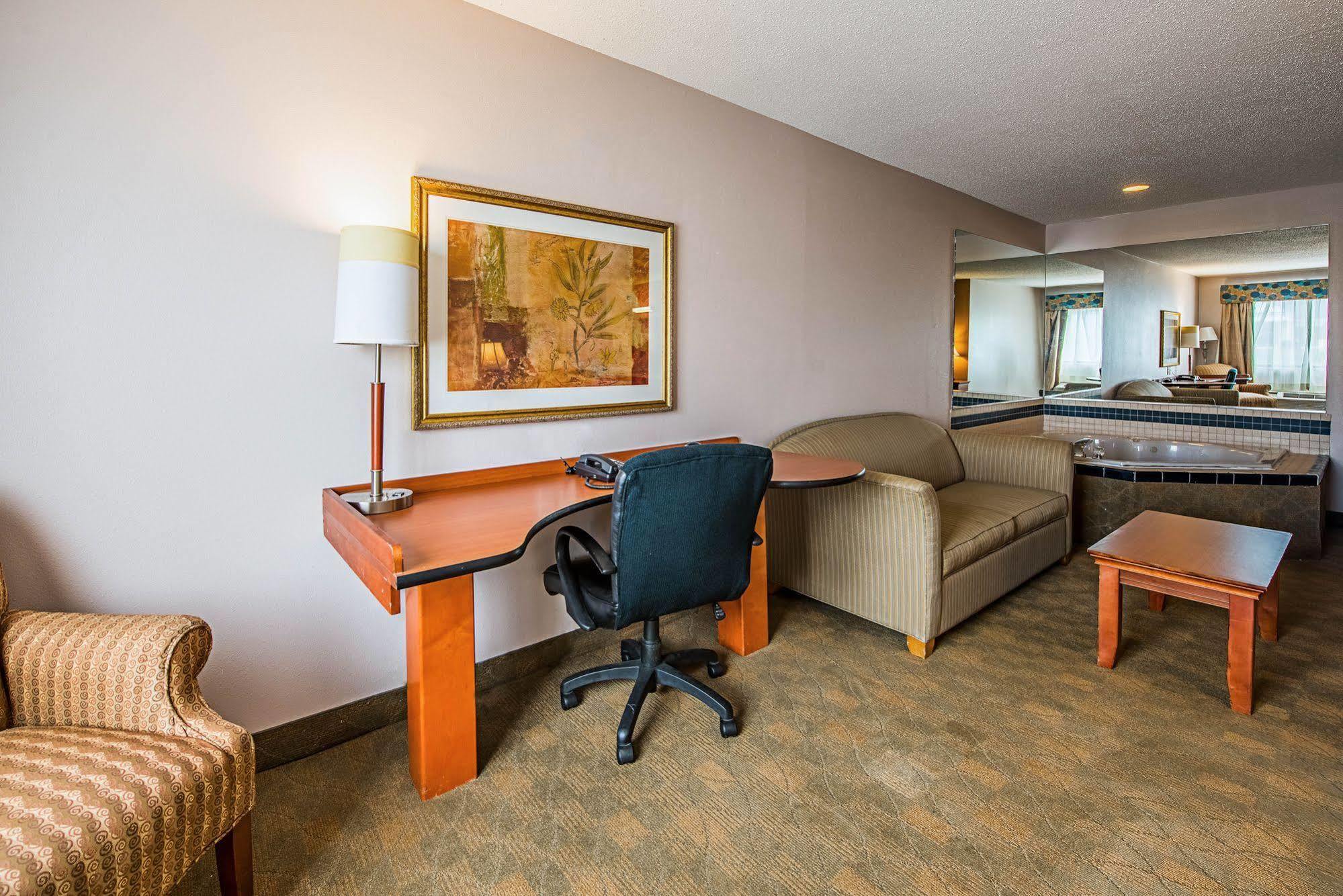 Rodeway Inn Huntington Extérieur photo